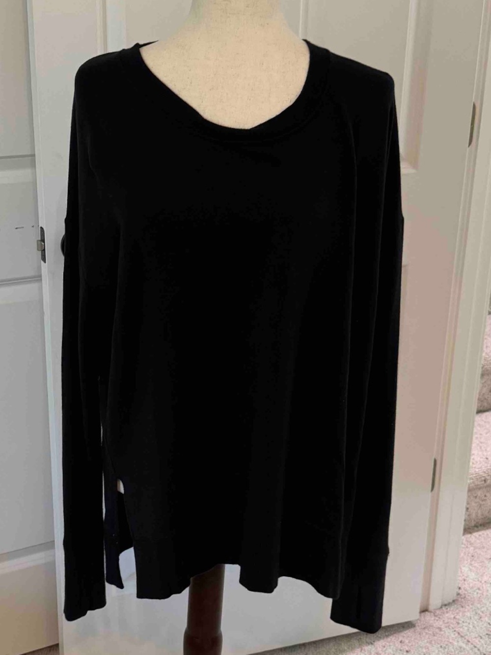 Athleta Women's Black Modal/Polyester Side Slit Crew Neck Tunic Sweatshirt Sz M
